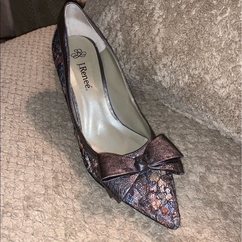 J Reneé Shoes - Picture 2 of 3